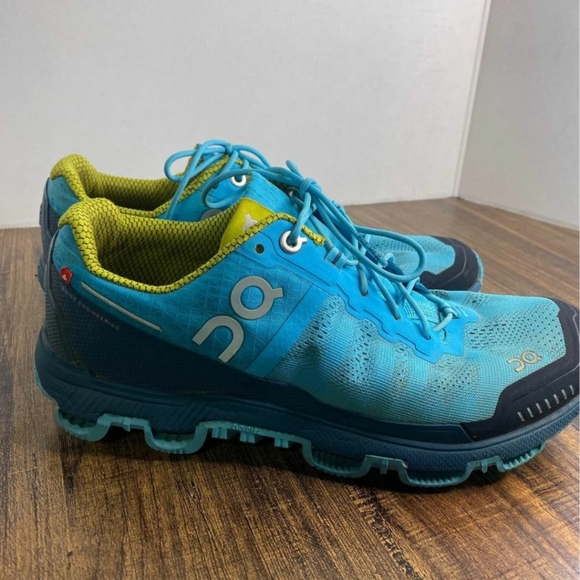 ON womans trail running shoes 7 - Picture 5 of 16